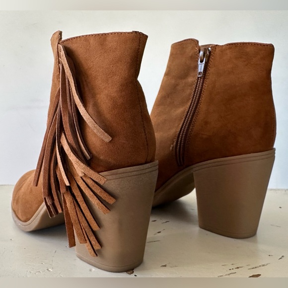 DIVIDED by H&M Cognac Suede Fringe Booties Size 8 - Picture 3 of 9